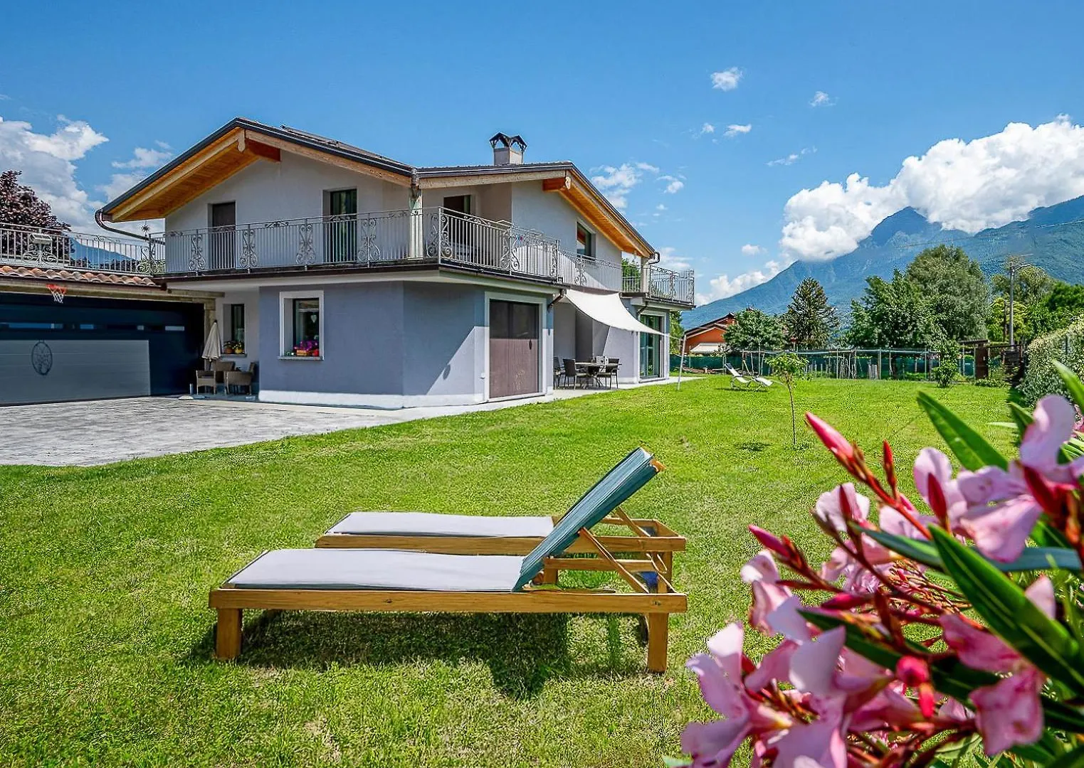 Casa Jacqueline Villa Dongo Feriehus